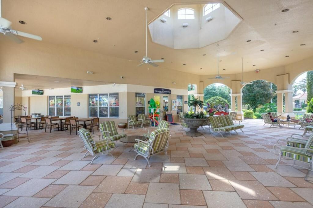 Luxurious Condo - Just 2 Miles From Disney #404 Orlando Exterior photo